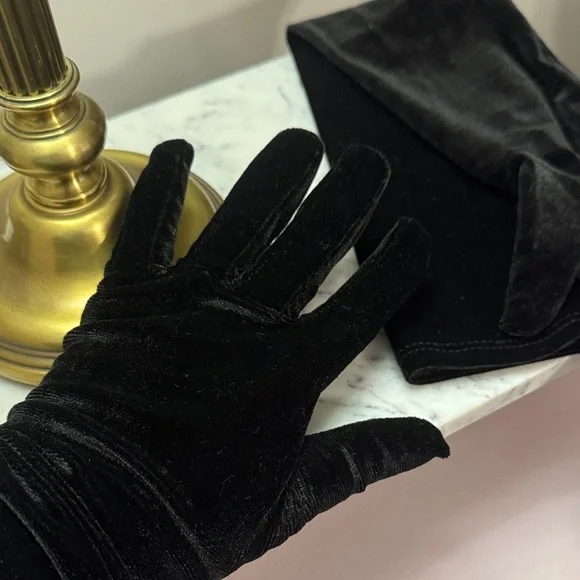 Opera Gloves Black Velvet - Picture 1 of 3